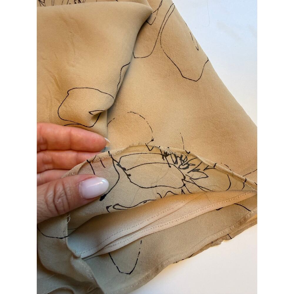 Vintage Alfani Womens Size 14 100% silk Midi Wrap Skirt Lined Tan Black Floral - Picture 13 of 13